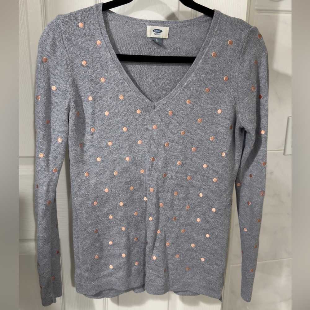 Gray sweater with rose pink polka dots.